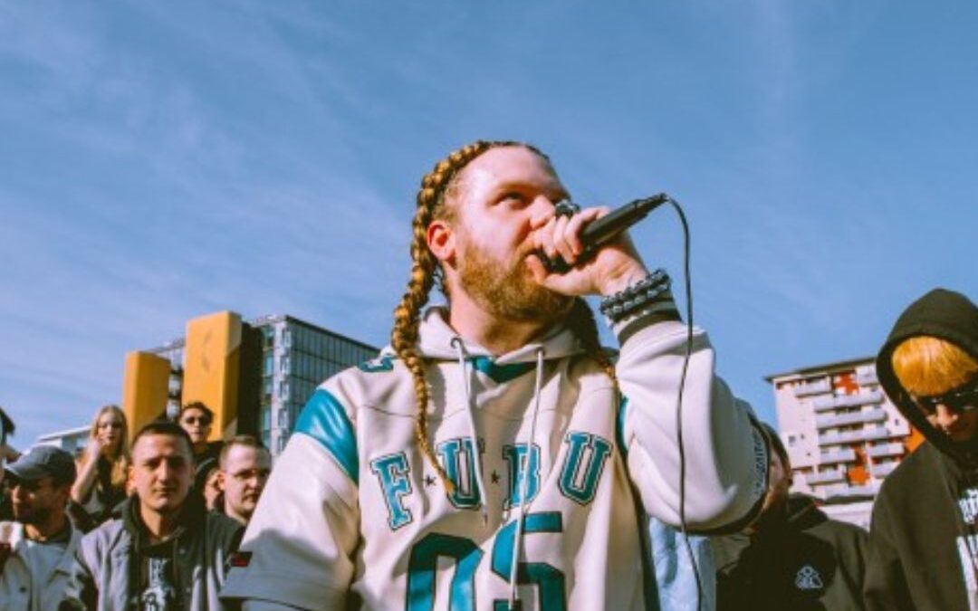 Outsider è il nuovo potentissimo album di Nitro