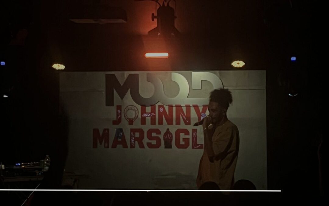 Gara 7 tour: Johnny Marsiglia incendia il Mood di Rende (CS)