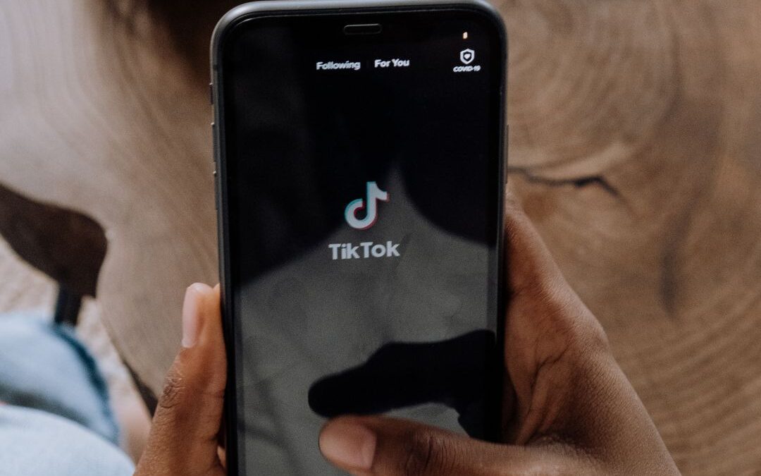 Quali sono gli artisti che hanno sfondato tramite Tik Tok?