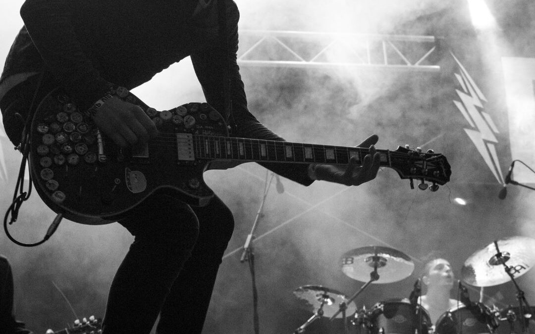 Live: quant’è importante essere accompagnati da una band?