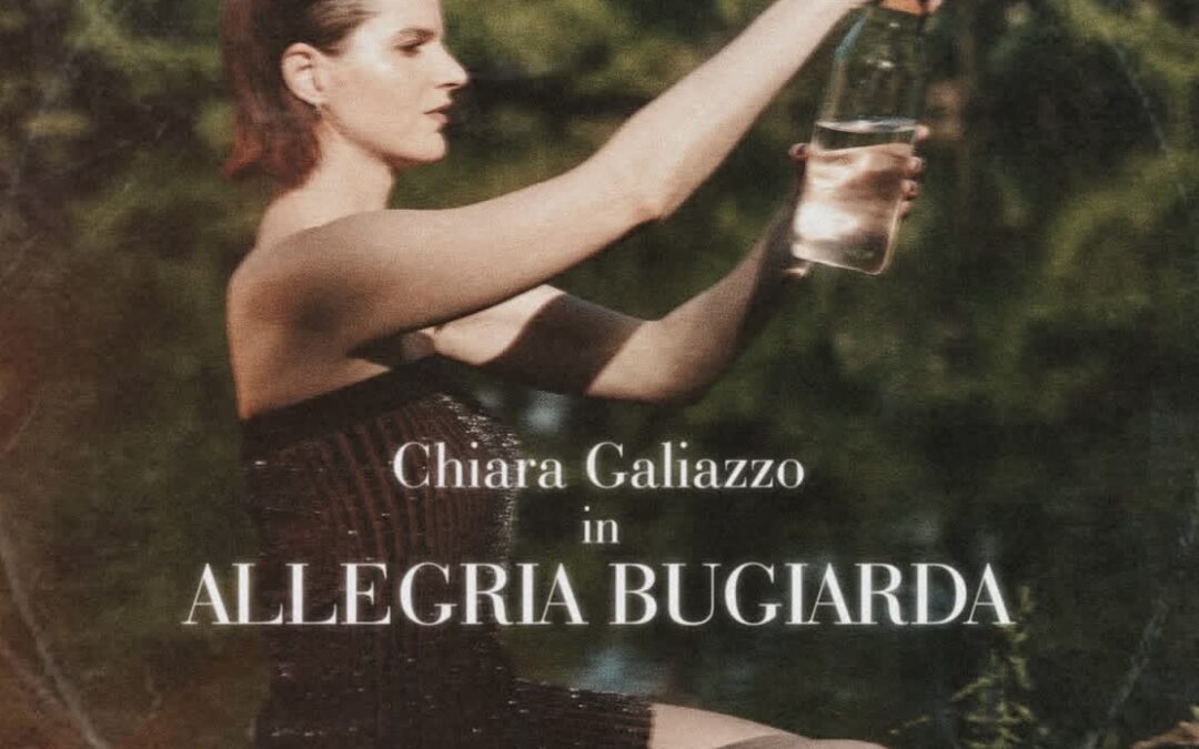 “Allegria bugiarda” di Chiara Galiazzo e il lato segreto dell’estate