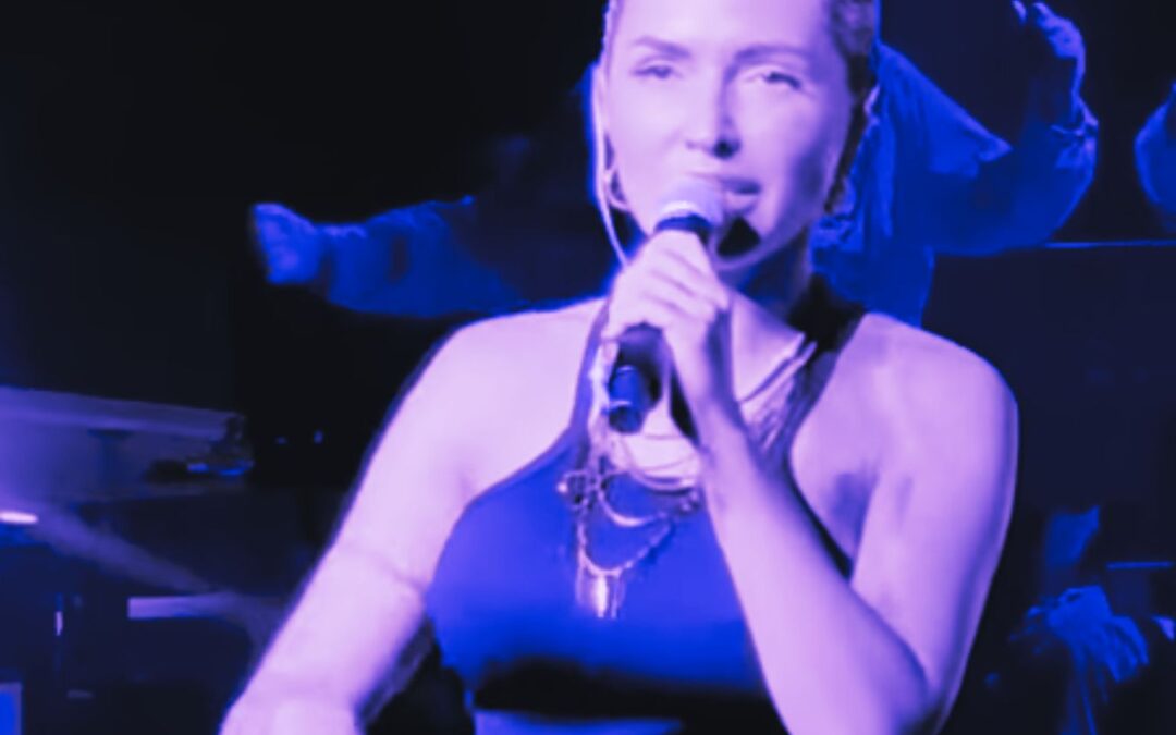 Serena Brancale all’Auditorium: la liturgia sonora di una sacerdotessa moderna. Sul palco anche FIAT 131