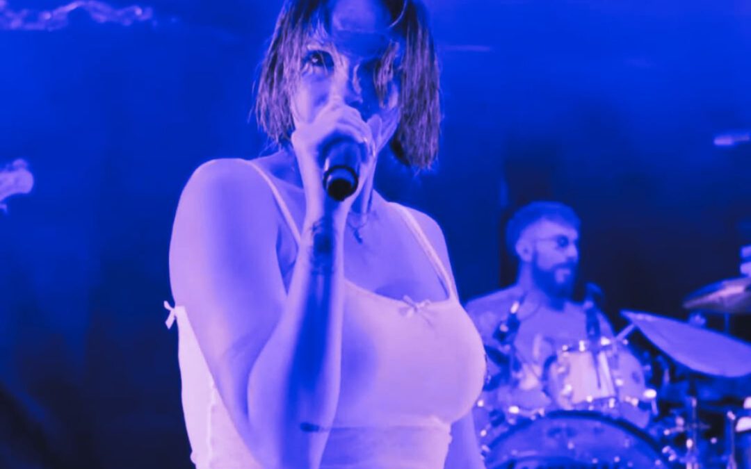 Quando il rap incontra il pop-urban: Fibra e Rose in duetto all’Oversound