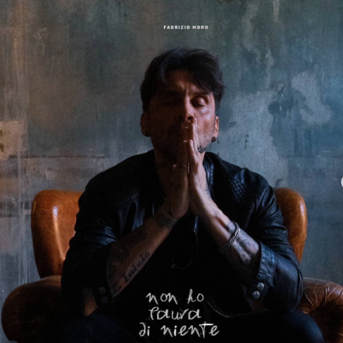 “Non ho paura di niente”: Fabrizio Moro rilascia a sorpresa il suo nuovo singolo