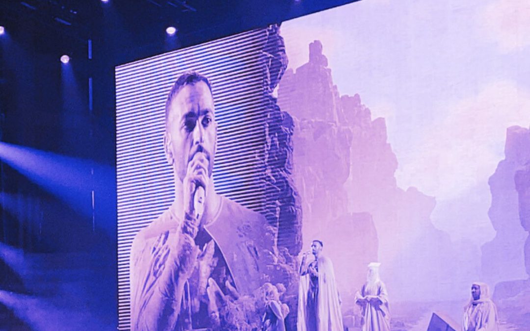 Marco Mengoni e la sua visione del mondo incantano Torino