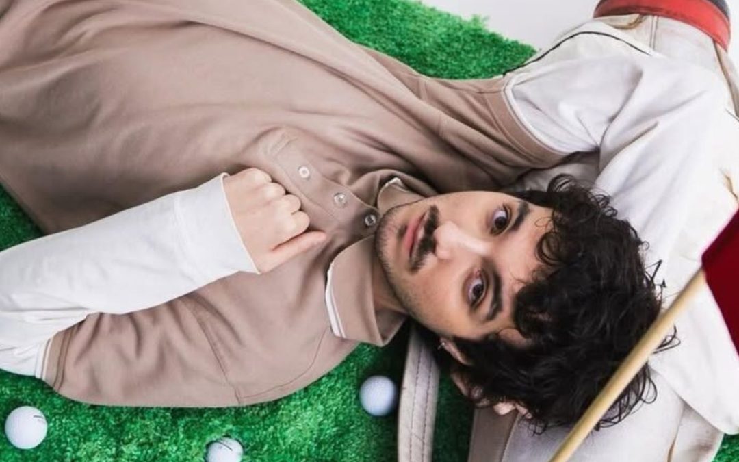 “MANIFESTAZIONE D’AMORE” di Mazzariello e la necessità di rimanere a galla