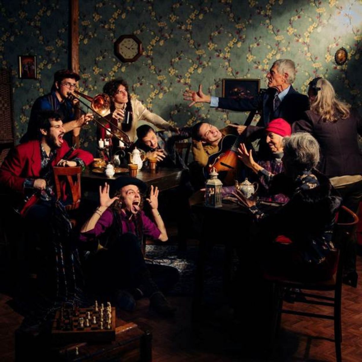 Recensione di “Sbronzi Fuori” dei Patagarri: la bellezza della gavetta tra jazz, bar e notti folli