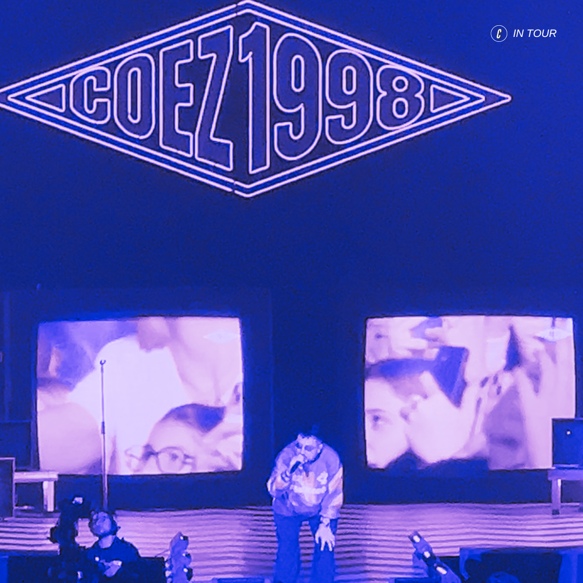 Tra lacrime e cori: Coez riempie il Forum e riempie anche noi