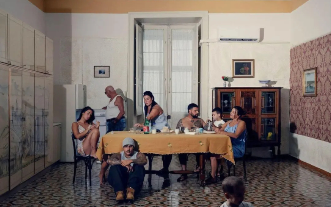 Geolier ci riporta in strada con “Amen”
