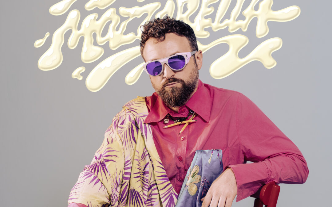 “Doppia mozzarella”: il nuovo album di Dargen D’Amico tra leggerezza formale e contenuti profondi (e Sanremo)