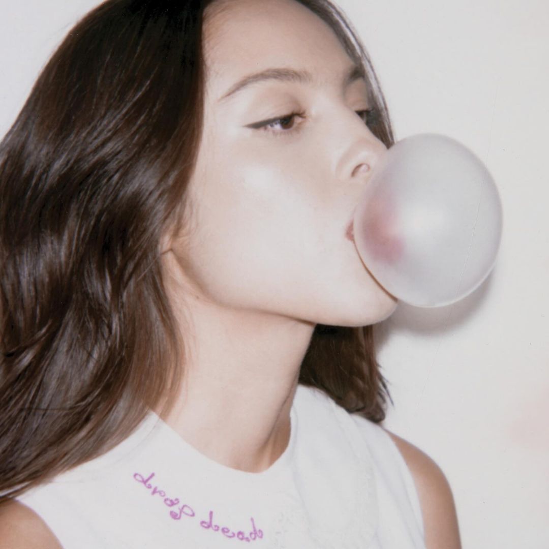 Olivia Rodrigo – drop dead