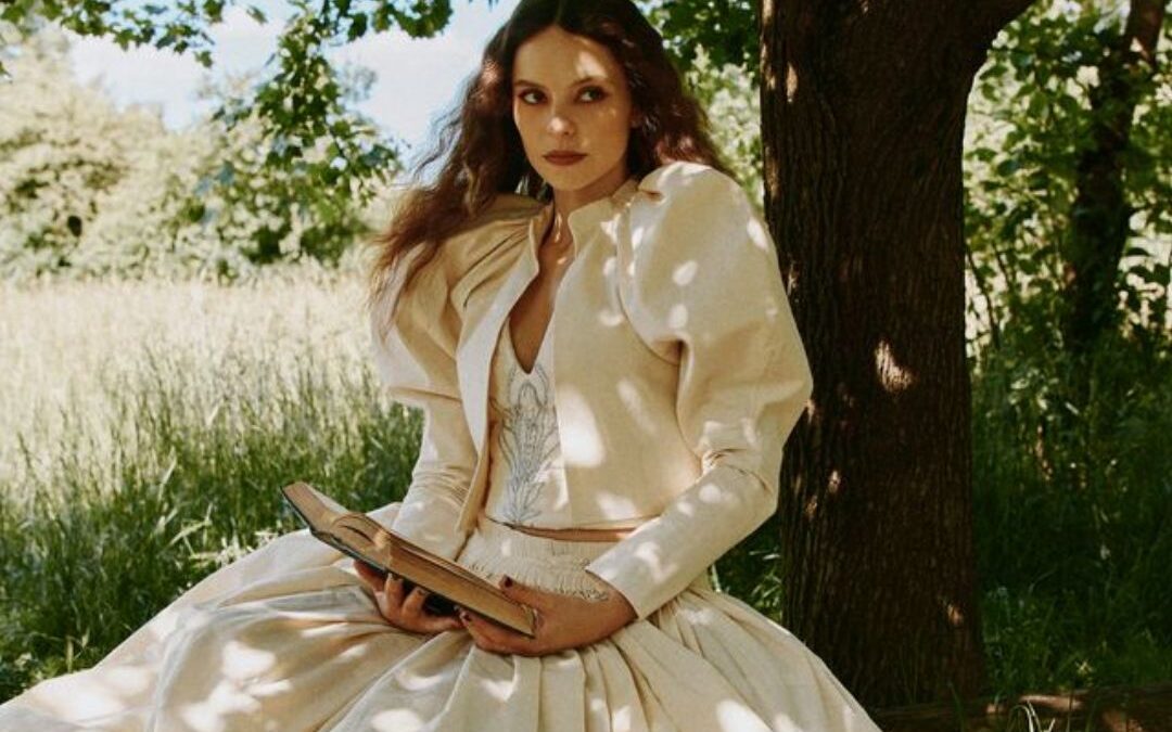 Dal palco del Primo Maggio al sabba pop: Francesca Michielin annuncia il concept album “Magia Bianca”