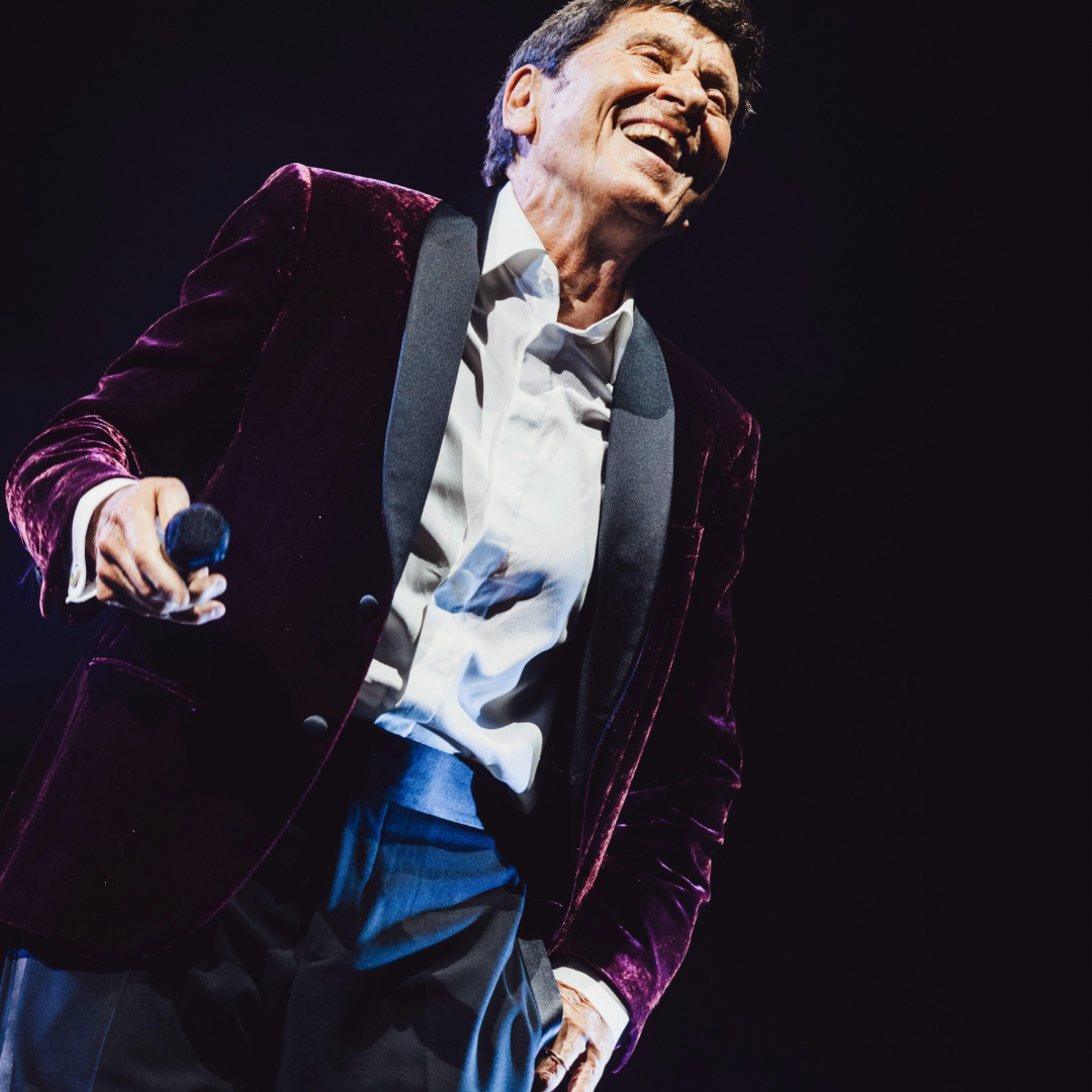 Sessant’anni di C’era un ragazzo: Gianni Morandi torna dal vivo con sedici date all’aperto