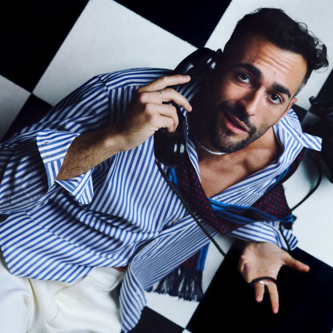 La sfida analogica di Marco Mengoni: nasce Allo Sbagliato, il club milanese privo di smartphone
